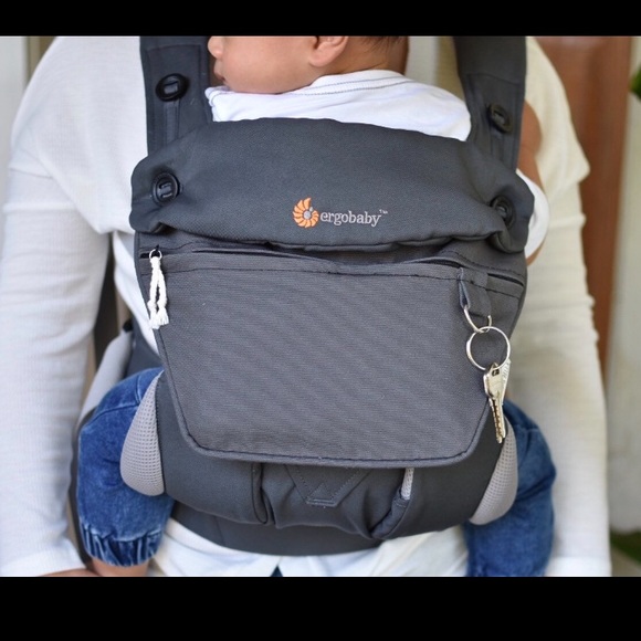 Ergobaby Omni 360 pouch carrier with infant insert